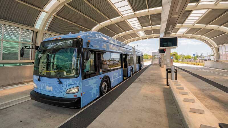 El condado de Miami-Dade lanzará Metro Express, el primer sistema eléctrico de autobuses rápidos del país. Foto: Miami Dade County.