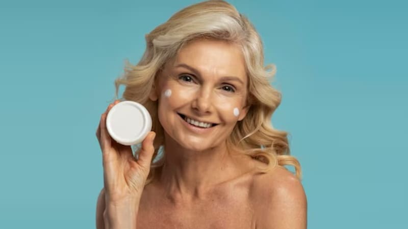 Esta crema es la favorita de muchas mujeres de 60 por su calidad y buen precio.