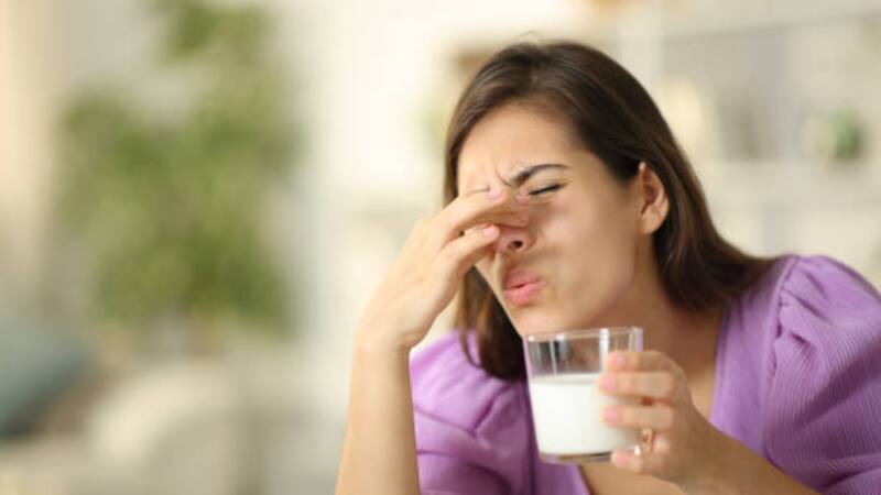 Cuatro compañías deberán pagar millones debido a la detección de lactosueros en sus productos.