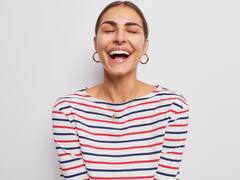 Qué significa que una persona ría mucho durante un momento tenso e incómodo, según la psicología