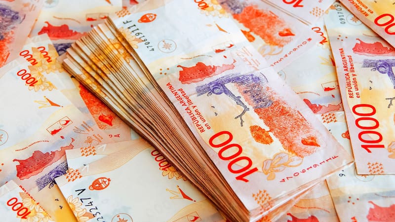 El Banco Central informó el protocolo en caso de tener un billete falso.