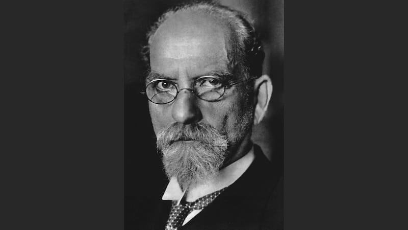 Edmund Husserl, el filósofo alemán fundador de la fenomenología, es recordado por su profundo análisis de la conciencia y su insistencia en volver a las "cosas mismas". (Imagen: Wikimedia Commons)