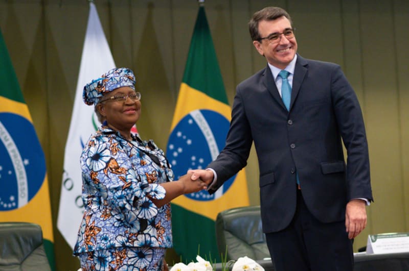 La directora general de la OMC, Ngozi Okonjo-Iweala, se reunió con el gobierno de Brasil - Bloomberg