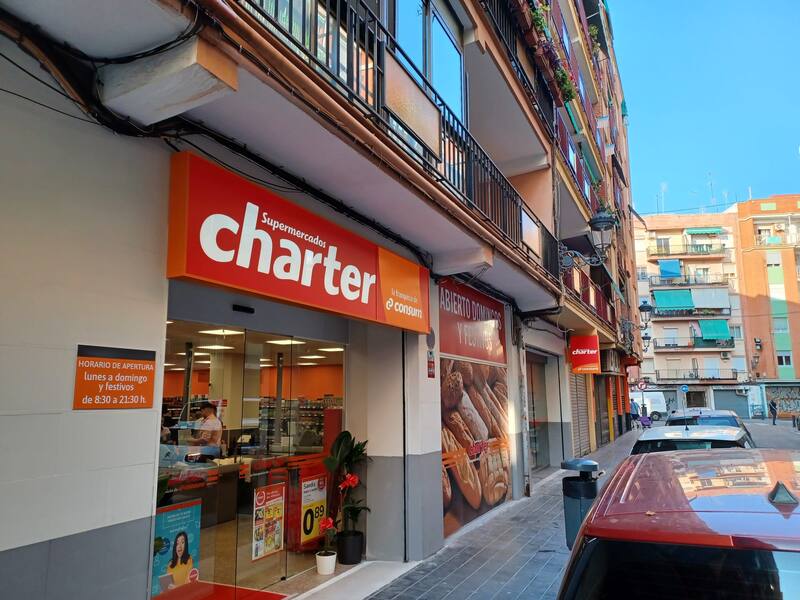 Frente de una franquicia Charter en Valencia (Fuente: X @CharterSuper)