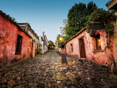 Cómo inscribirse a un paseo gratuito a Colonia que la Intendencia de Montevideo organiza para mayores de 60 años