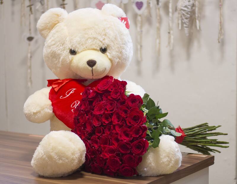 El Día de San Valentín suele estar acompañado de grandes ofertas. Foto: Archivo.