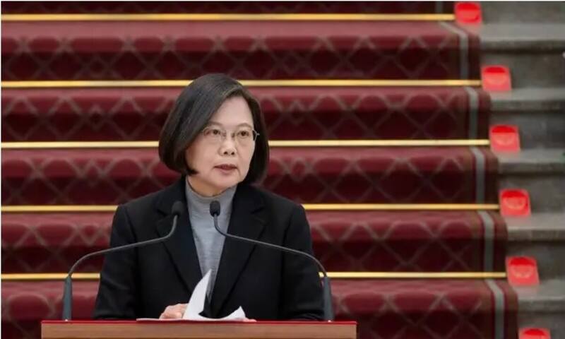 La presidenta de Taiwán, Tsai Ing-wen, es la cara visible de un gobierno que busca "surfear" la tensa situación.
