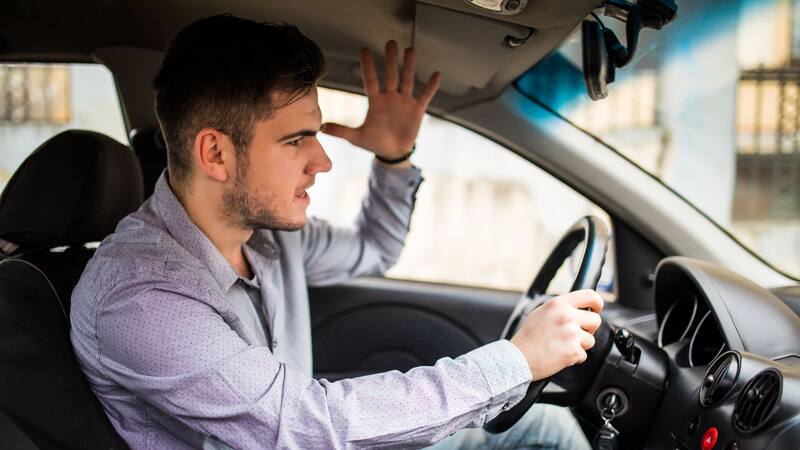 Si conduces en el estado de California debes tener un documento muy importante al día.