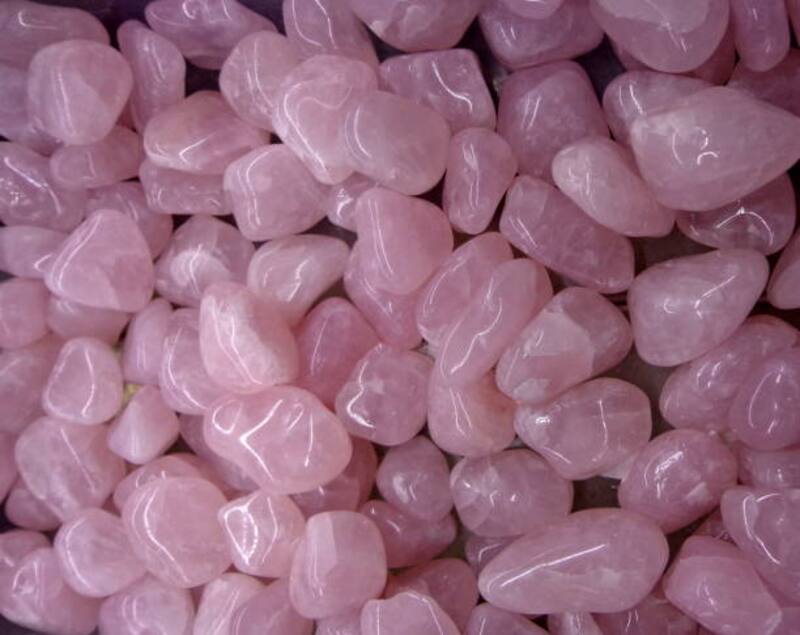 El cuarzo rosa es como un abrazo constante que te envuelve en amor y te mantiene en armonía con tus emociones. (Foto: archivo)