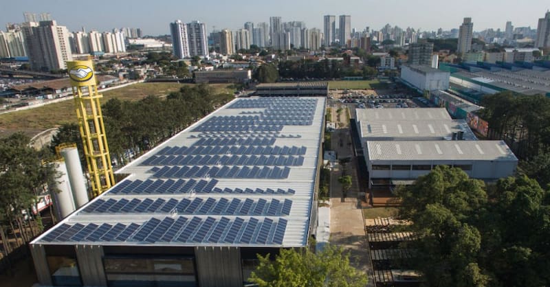 Melicidade, la oficina más grande de la empresa en Brasil, opera con energía limpia.