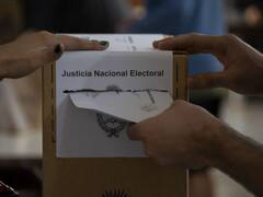 Ya son tres los prófugos que fueron a votar y quedaron detenidos