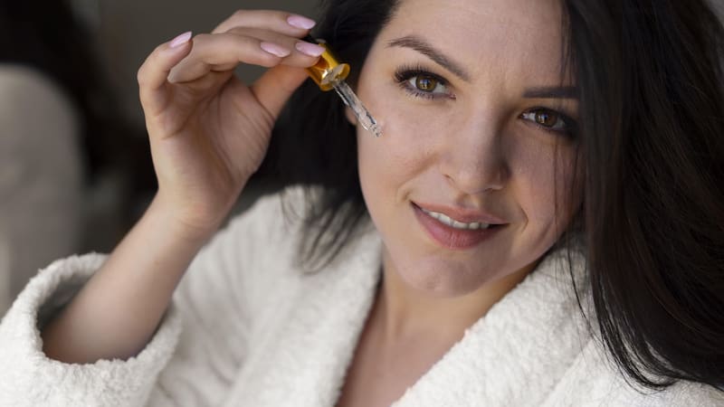 Dile adiós a las arrugas y otros signos del envejecimiento con estos sérums.