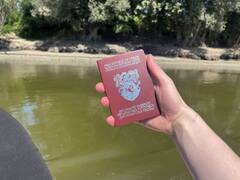 Tiene solo 20 años y halló un territorio sin reclamar en Europa: lo convirtió en su propia nación pero fue exiliado por Croacia