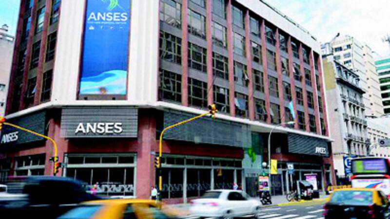 La ANSeS está bajo presión por la futura venta de acciones del FGS