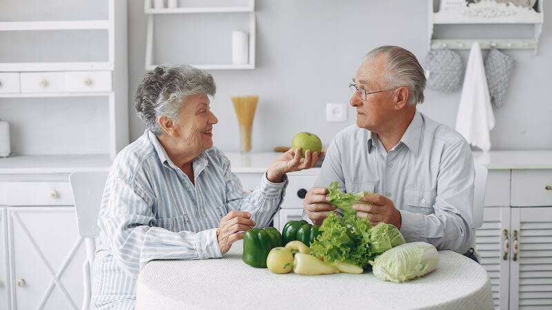 Consumir este superalimento regularmente puede ayudar a mantener un peso saludable después de los 50 años.
