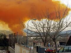 Una nube tóxica cubrió el cielo cerca de Barcelona