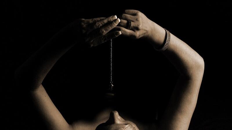 La autohipnosis es una técnica poderosa para alcanzar la relajación profunda.