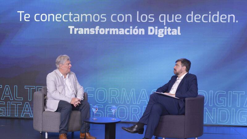 Silvio Zurzolo, presidente del departamento de Tecnología e Innovación de la UIA, con Hernán de Goñi