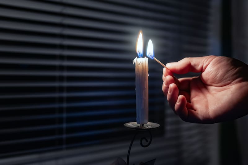 Usuarios con anomalías graves en su servicio podrían enfrentar cortes inmediatos de luz en las próximas semanas. Fuente: Shutterstock.