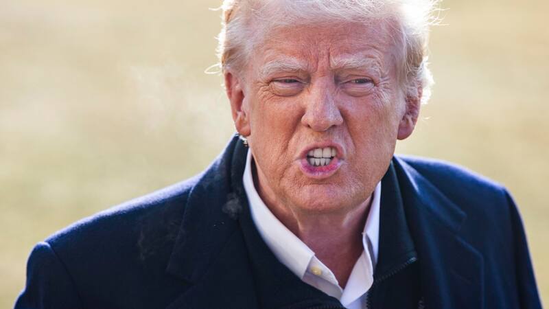 Fuentes aseguran que Donald Trump "está enojado" por los resultados de las deportaciones.