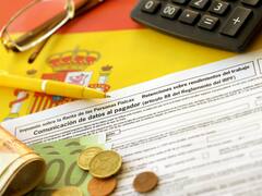 Murió la Declaración de la Renta: el Gobierno busca cambiar el IRPF para que menos personas lo paguen