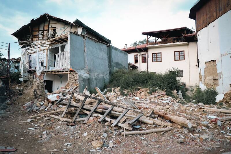 ¿Dónde se registraron terremotos en Colombia este domingo? (foto no ilustrativa: Pexels).