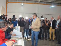 Resultado histórico en Neuquén: el opositor Rolando Figueroa le ganó al MPN