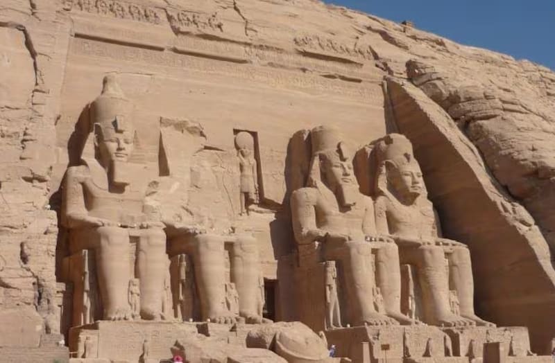 El templo de Abu Simbel fue mandado construir por Ramsés II. (Fuente: Wikimedia)