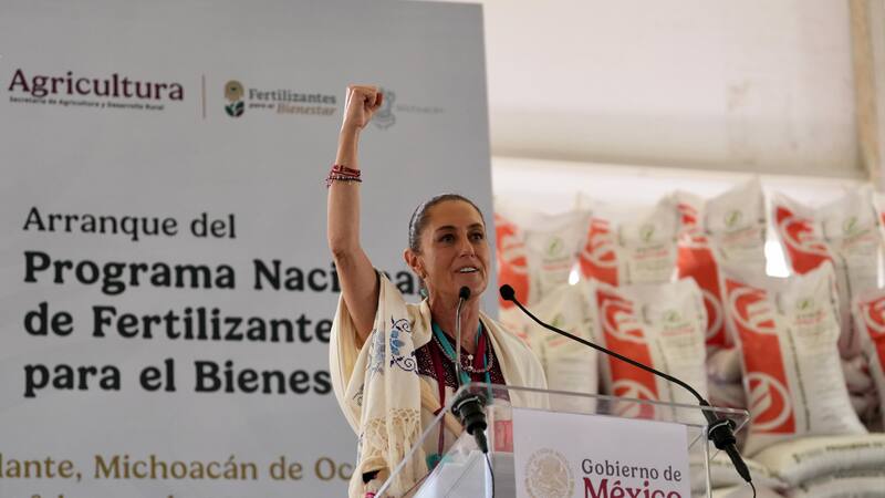 A través de financiamiento, apoyo a la producción y acceso a productos básicos, se busca fortalecer la economía del campo en México.