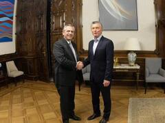 Una transición en punto muerto y con el peso de nuestra historia