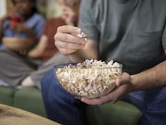 Ordenan retirar esta popular marca de maíz para palomitas por contener un peligroso componente