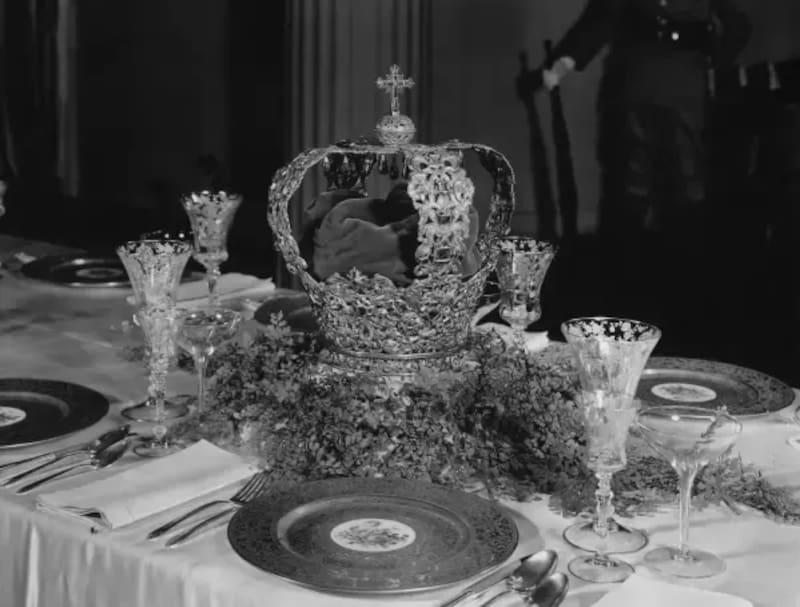 La Corona de Nuestra Señora de la Asunción, creada en Popayán en el siglo XVI por 24 artesanos durante seis años, ahora forma parte de la colección del MET. (Imagen: MET)