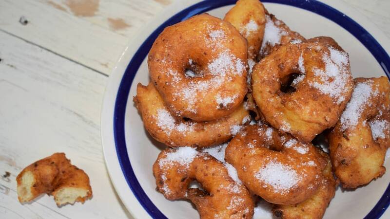 Los bunyols de les verges son dulces tradicionales mallorquines.