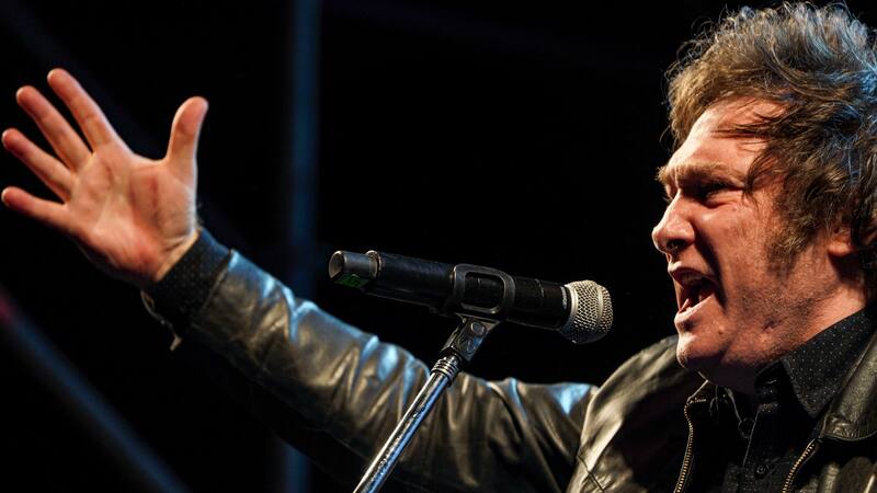 "Pueden surgir versiones que aparezcan como una suerte de antisistema, que convoquen a sectores de la juventud. Suelen ser efectos poco duraderos", dijo el Presidente en alusión al economista.