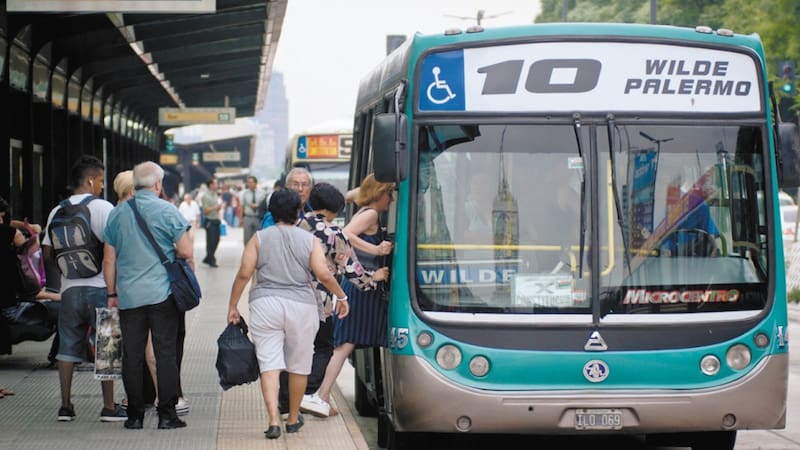 Paro de colectivos: qué líneas cortan el servicio ahora