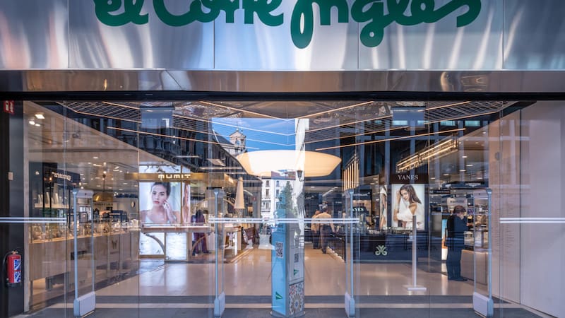 El Corte Inglés inicia una gran campaña de contratación con miles de vacantes disponibles en sus centros de toda España.