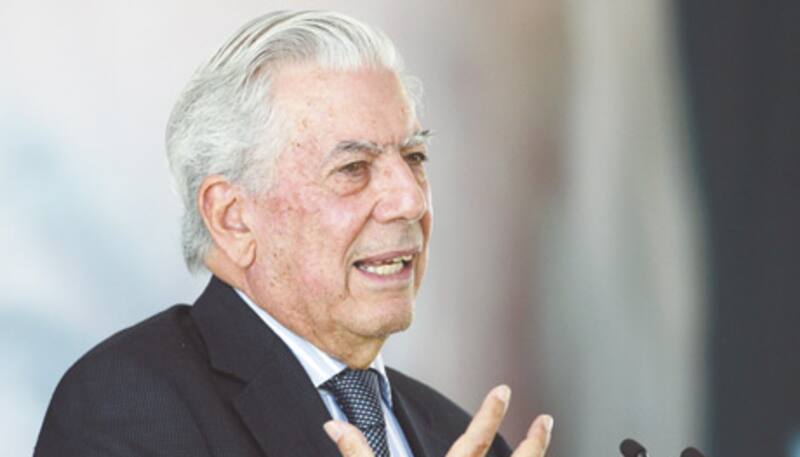 Además de la literatura, Vargas Llosa también incursionó en el ensayo, el periodismo, el teatro y la política