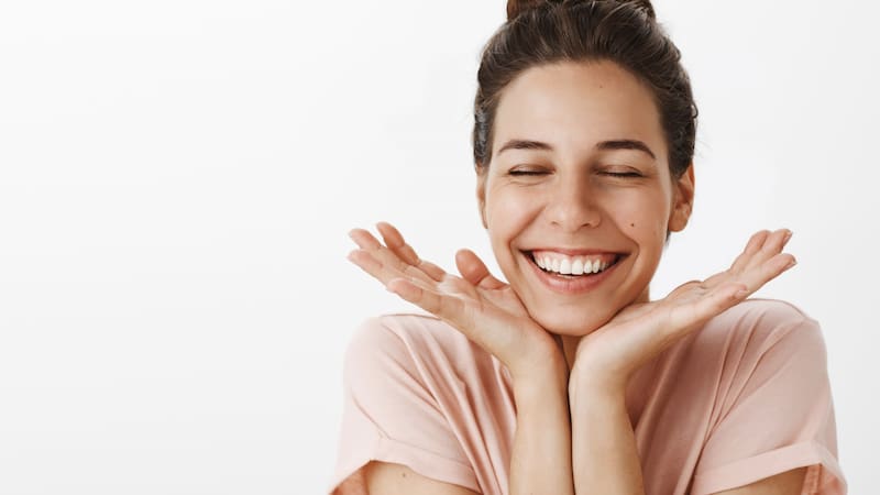 El fruto gracias a su alto contenido antioxidante, combate los radicales libres responsables del envejecimiento.