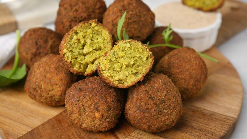 Falafel: la receta más fácil y rápida para preparar este delicioso plato mediterráneo.