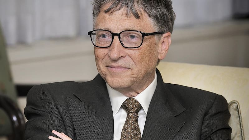Bill Gates también apoya diversas iniciativas de salud global y cambio climático.