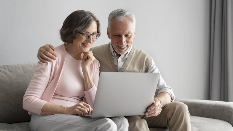Estos son los pensionados que no podrán utilizar la tarjeta del Banco Bienestar en junio 2024. Fuente: Shutterstock.