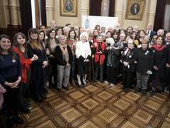 Cristina comparó el vallado frente a su casa con el Estado de Sitio que inició la caída de De la Rúa