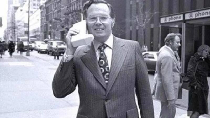 Los celulares viejos por los que los coleccionistas pagan miles de dólares