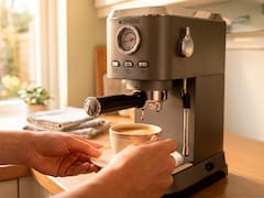 Café expreso, de filtro, americano o lágrima: en qué se diferencian y cómo prepararlos correctamente