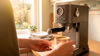 Café expreso, de filtro, americano o lágrima: en qué se diferencian y cómo prepararlos correctamente