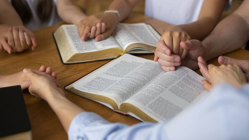 La religión que más ha crecido en los últimos años: cada vez hay más fieles y buscan el "sacerdocio universal".