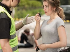 ¡Atención! La altísima suma que deberás pagarle a la DGT por dar positivo en un control de alcoholemia