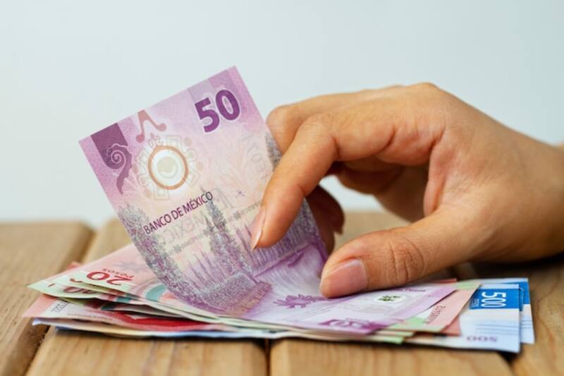 El Banco de México quitará de circulación varios billetes del sistema bancario. Fuente: Freepik