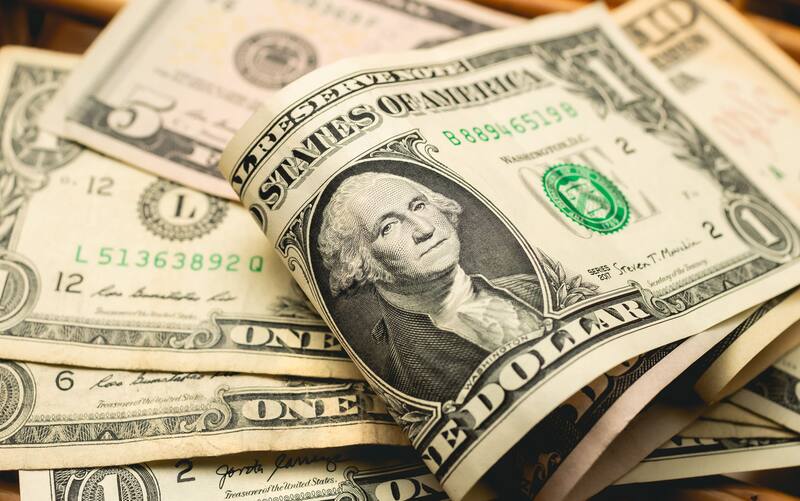 El Gobierno busca implementar un nuevo cheque de 600 dólares por "reembolsos arancelarios". (Imagen: Archivo)