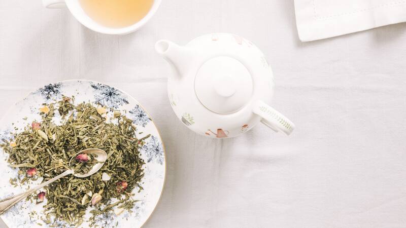 No es té verde: la infusión ancestral que desinflama el abdomen y tiene propiedades curativas.